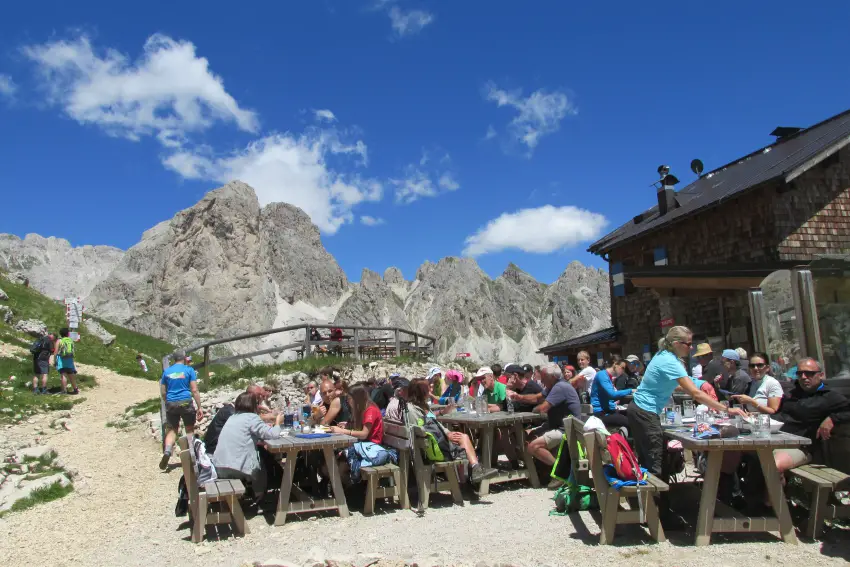 booking-a-mountain-hut